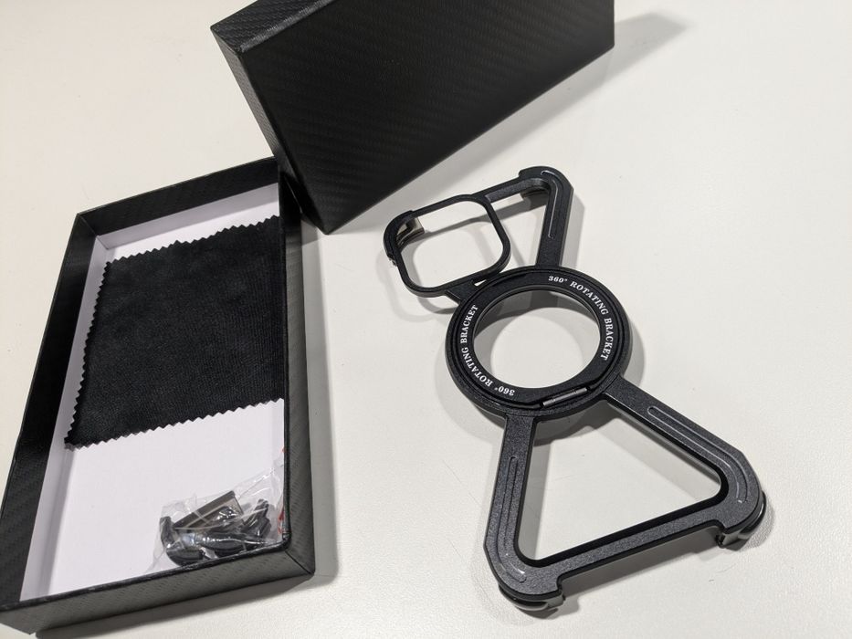 Skeleton iPhone 15 pro max