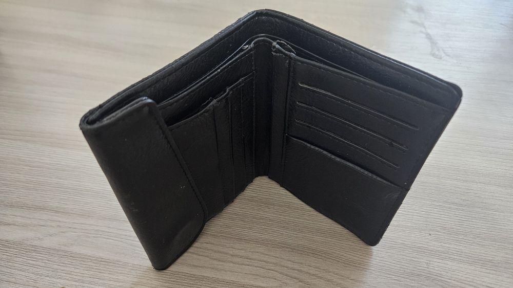 Продаются кошельки в хорошем состоянии