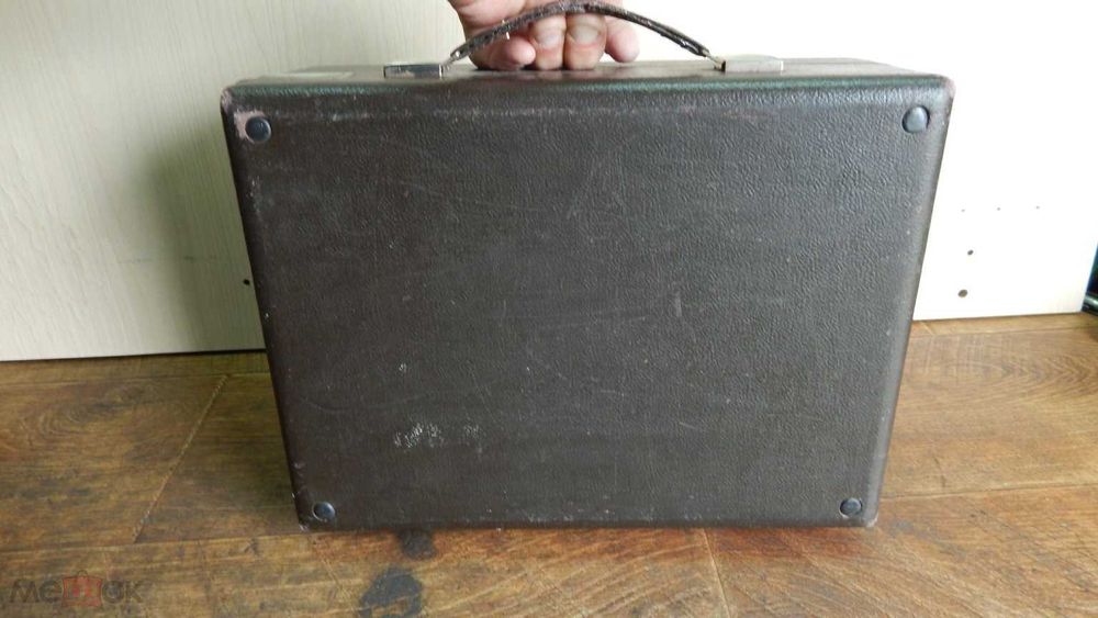 Футляр-чемоданчик от патефона серо-синего цвета