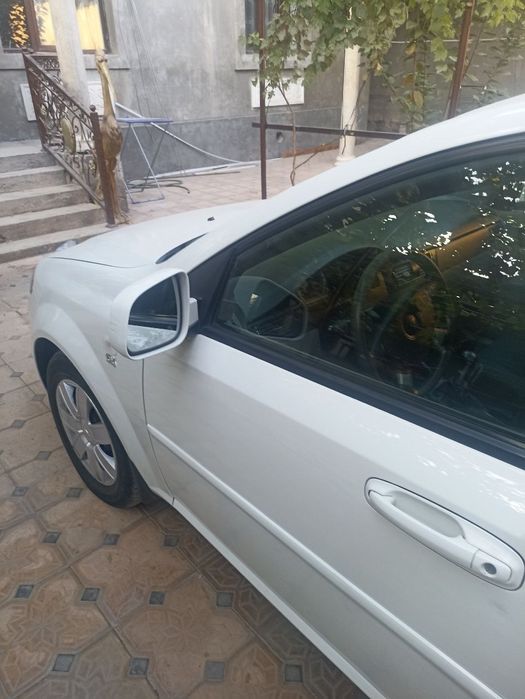 Chevrolet Jentra