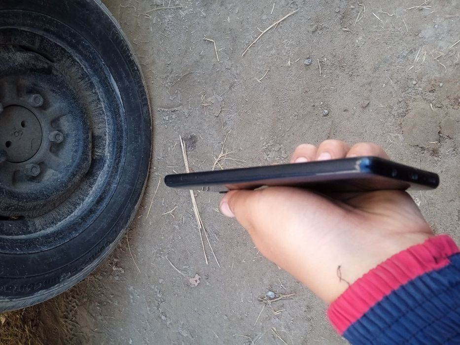 Sotiladi 800000 so'm