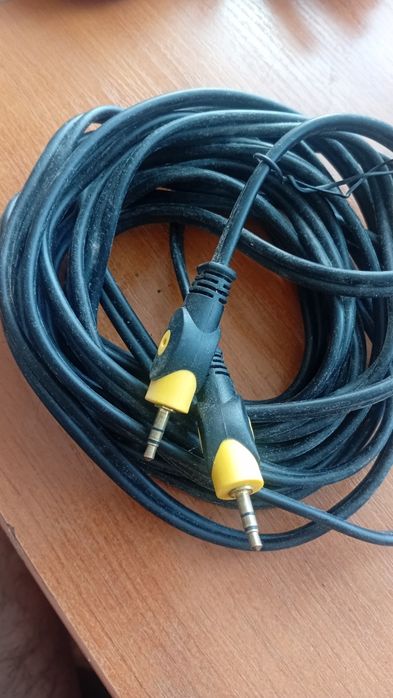 Aux кабел за музика 4 м