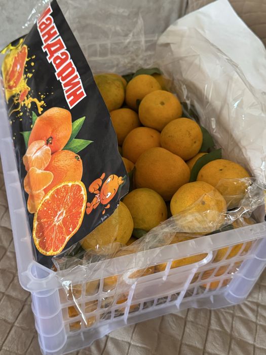 Продам сладкие мандарины без косточек и сладкие яблоки лимонки