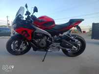 Aprilia Tuono 660
