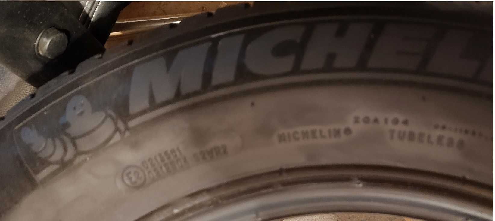 215/65/17" 4бр, Летни гуми Michelin primacy, dot3318, 5,5mm