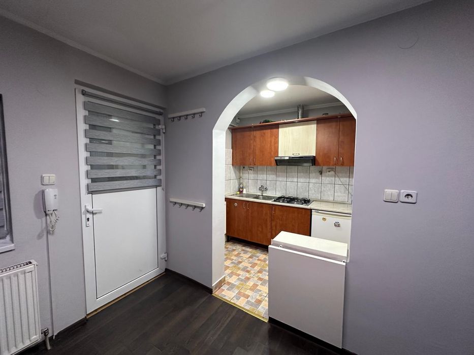Inchiriez spatiu str Horea, Oradea