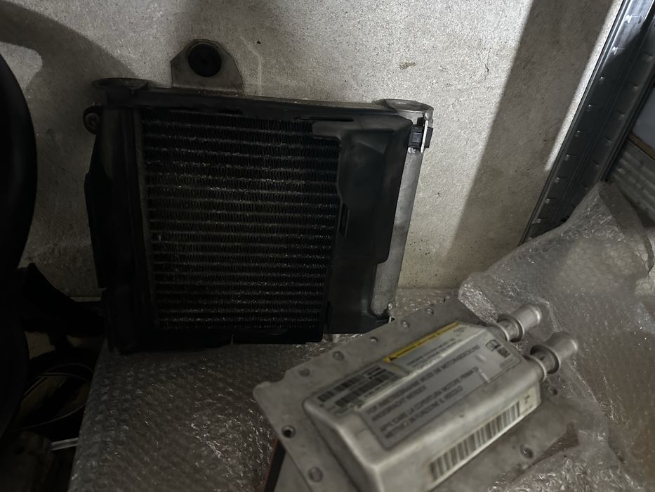 Audi А8 S8 4.0 tfsi D4 4H вмукател колектор маслен радиатор воден