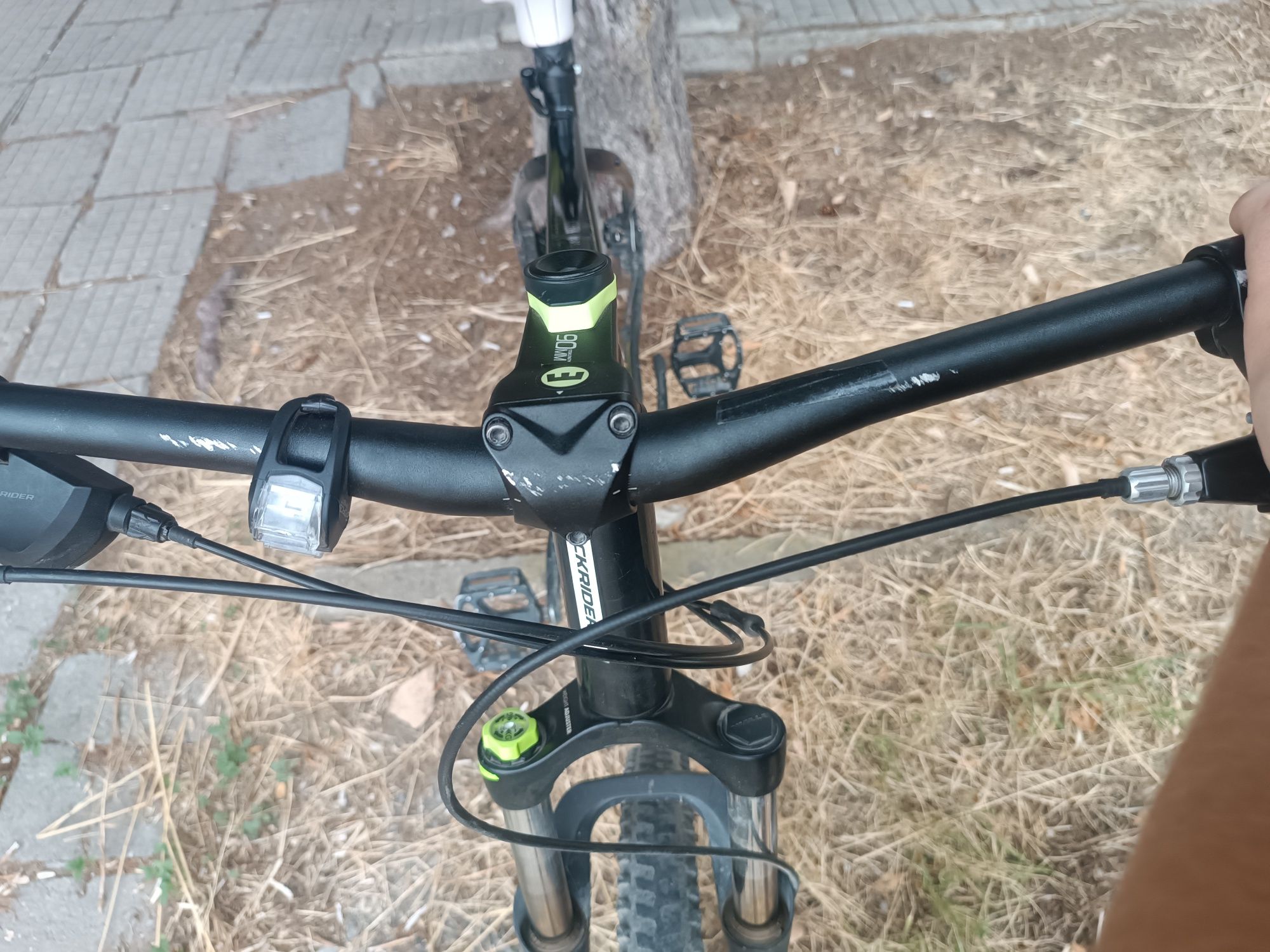 Продавам Rockrider st530