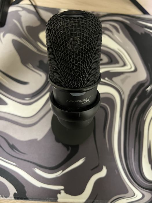 Продам микрофон Hyperx SoloCast