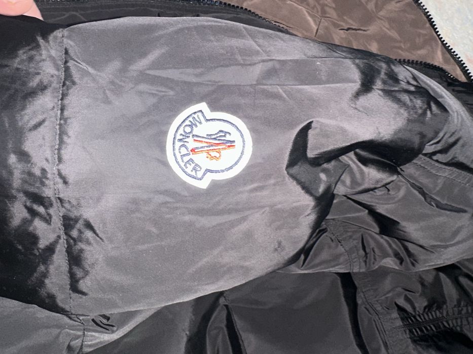 Куртка Монклер сатылады размері 48-50 ге келеді