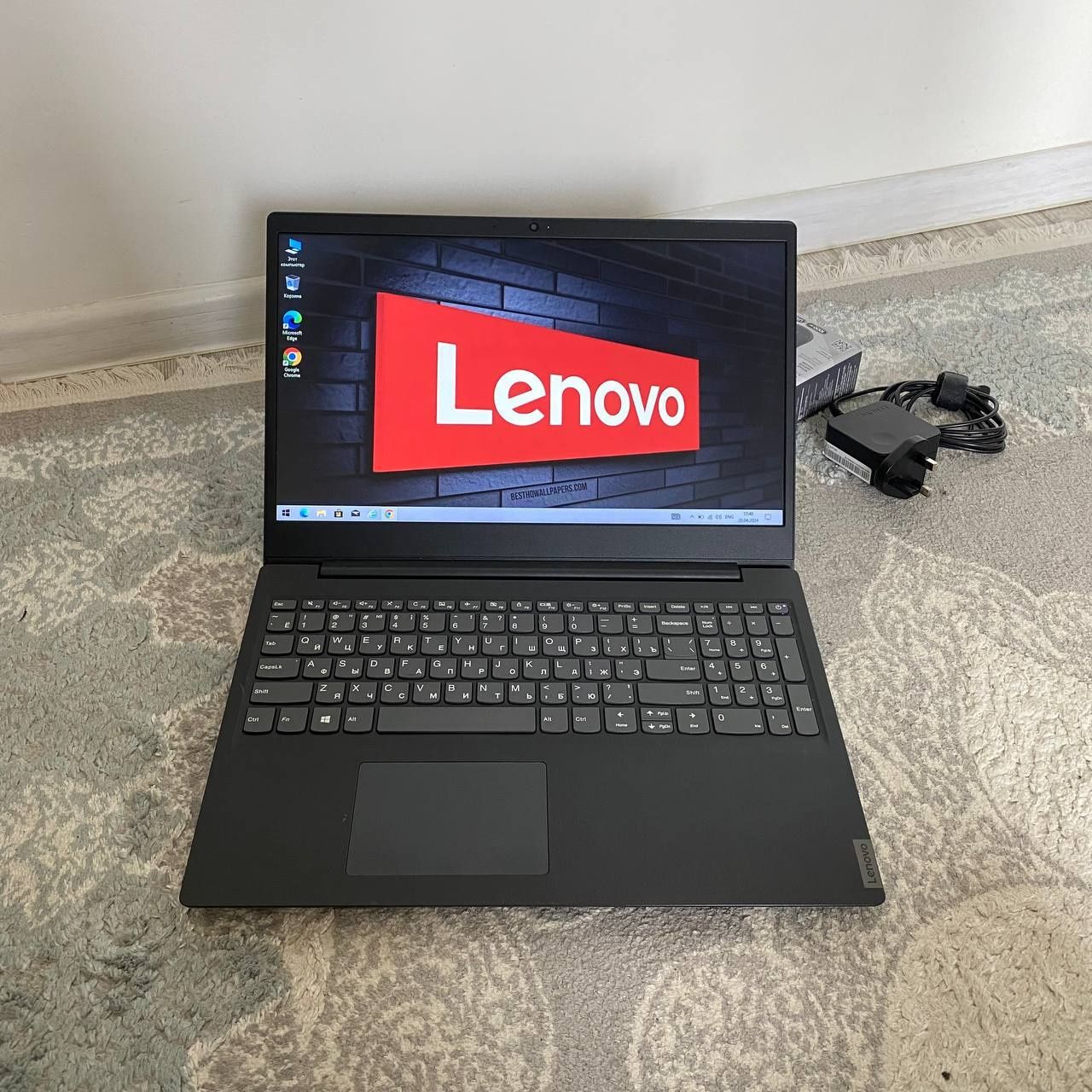 Lenovo Ideapad/Память-1000GB/ОЗУ-4GB/Windows 10/Мышка и зарядка!