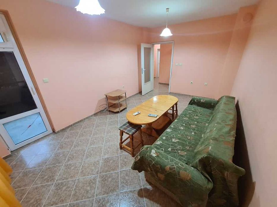 Дава се под наем Двустаен апартамент в Бургас, Изгрев - 67 кв.м за 178.5 € - Снимка #1