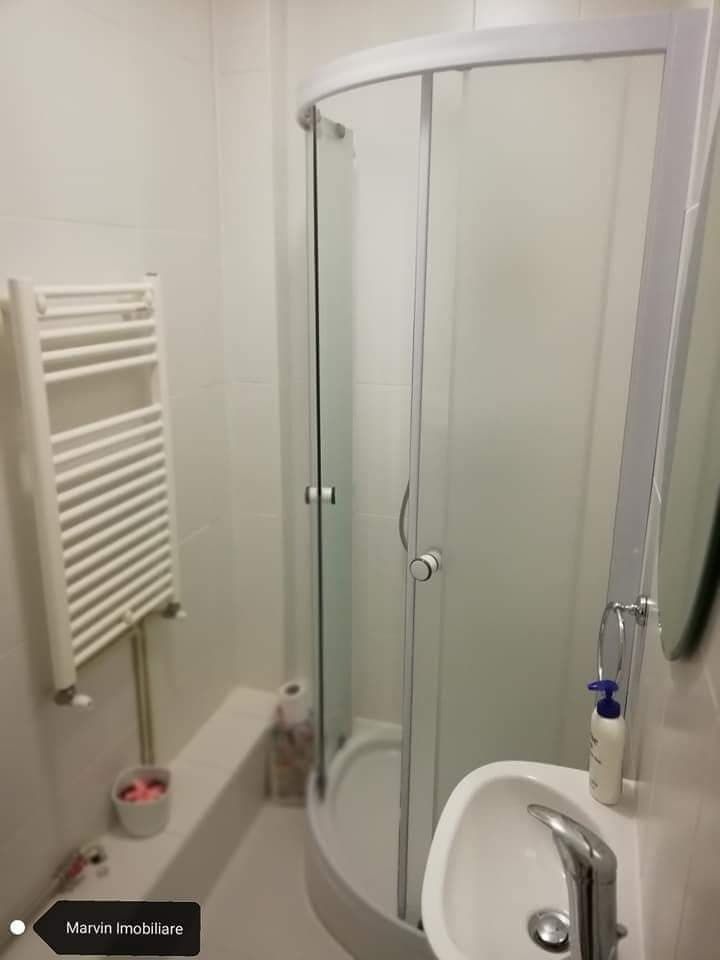 Vând apartament 90000€