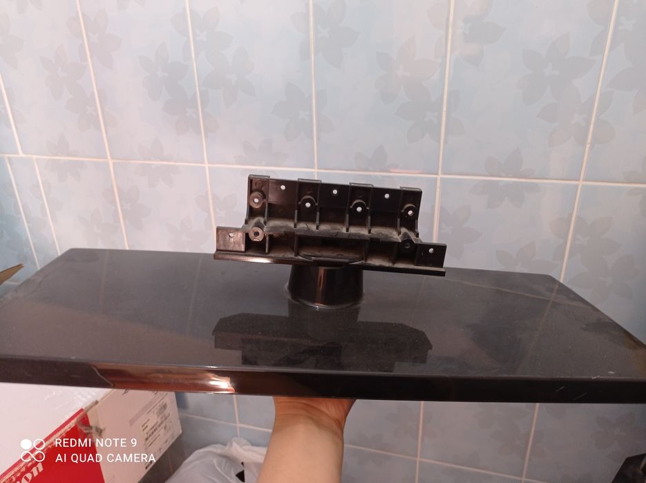 Подставка под телевизор
