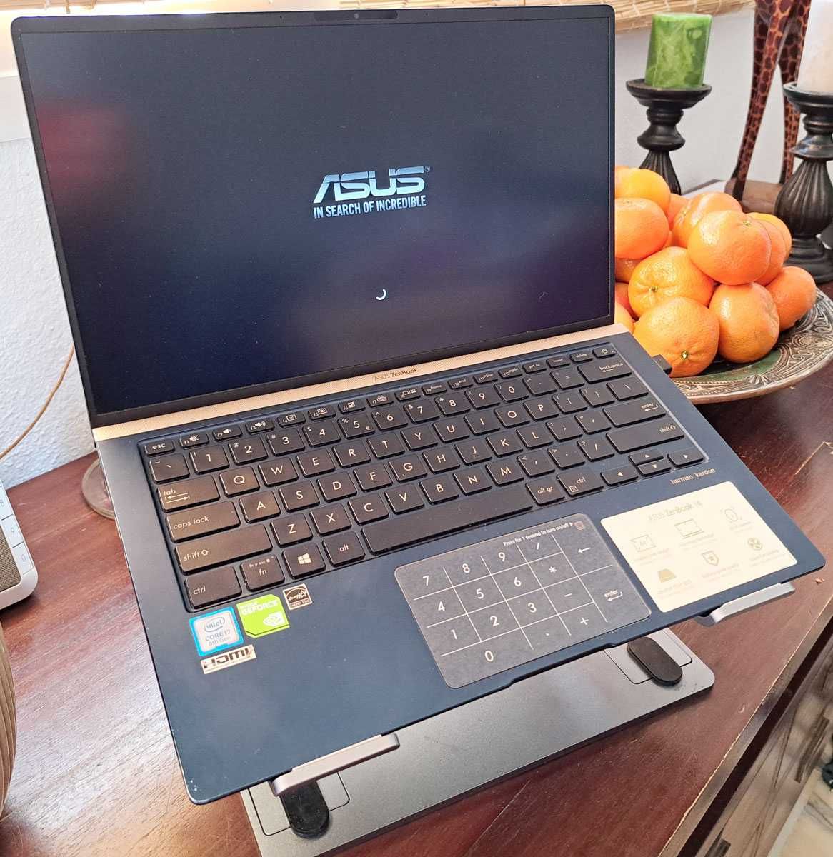 Vand Ultrabook Asus Zenbook 14, model laptop: UX433F