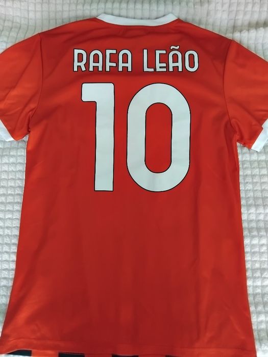 Милан фланелка на Рафа Леало