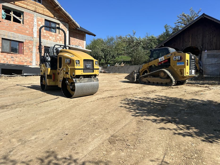 Excavator miniincarcator , compactor , canion