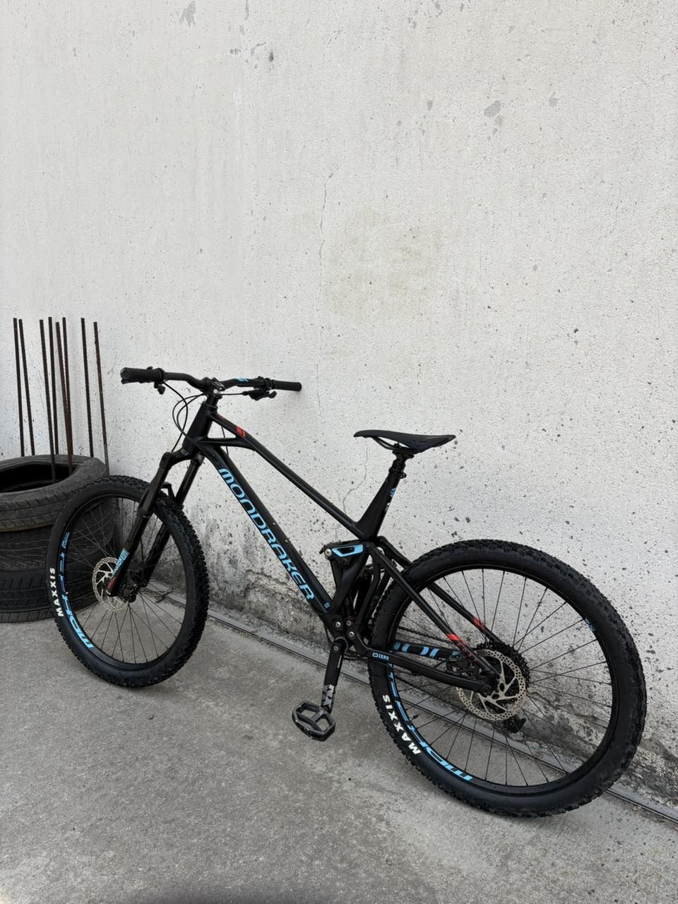 Mountain bike mondraker