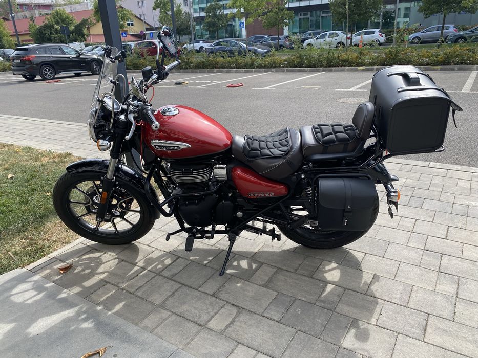 Motor cruiser Royal Enfield 350