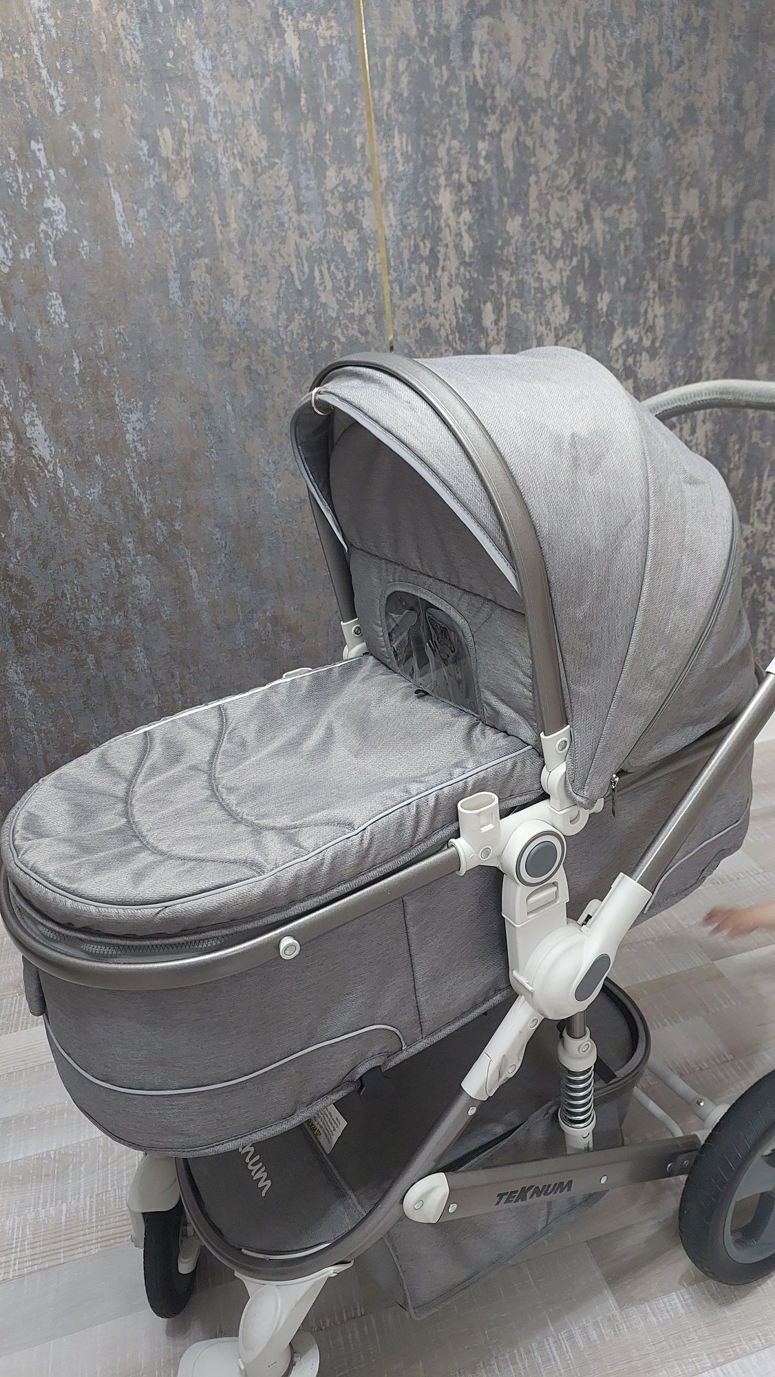Продам коляску 2в1 отличное состояние. Пользовались только в квартире.