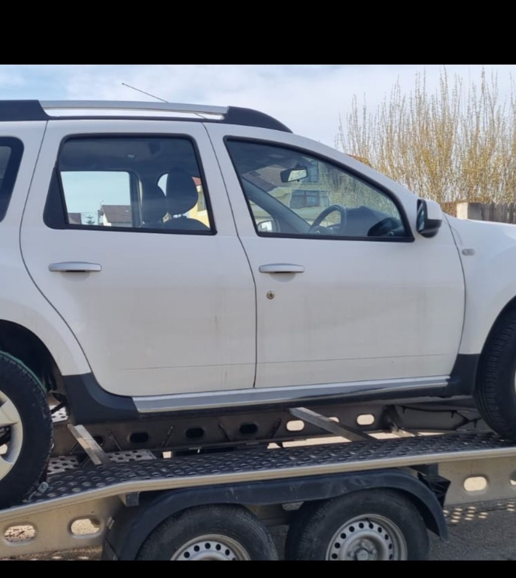 Dezmembrez Dacia Duster 4×4