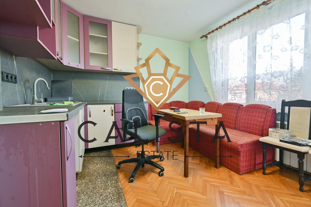 Продава се Тристаен апартамент в София, Левски - 110 кв.м за 2000 €/кв.м - Снимка #2