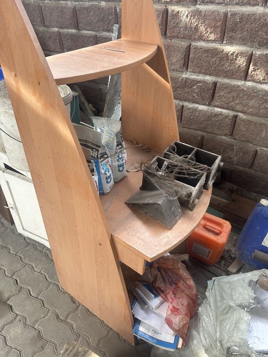 Стол для компьютера