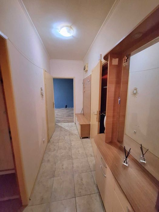 Продава 2-ен апартамент жк.Дружба 2