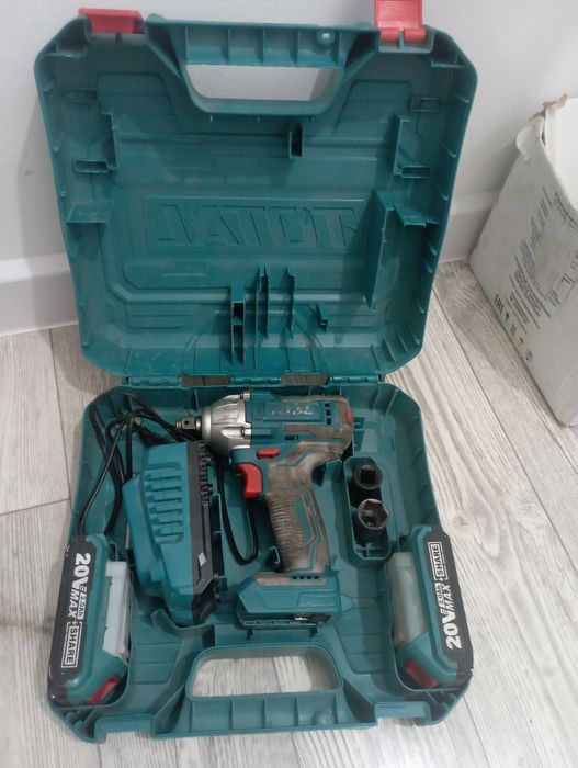 Total гайкаверть