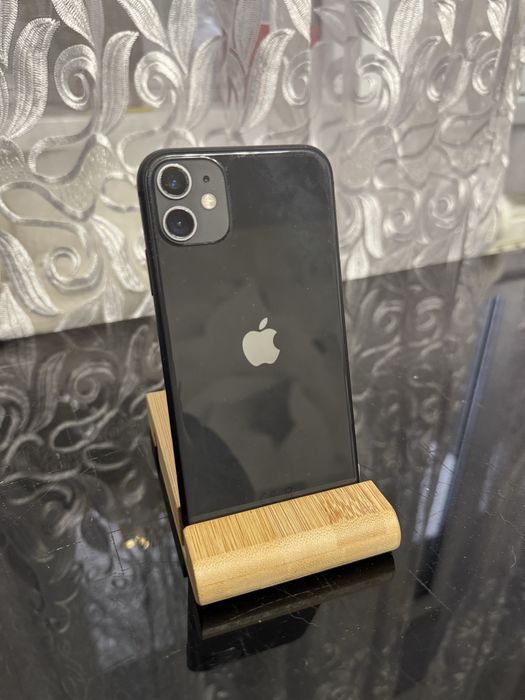 Telefon iPhone 11 negru 128 Gb