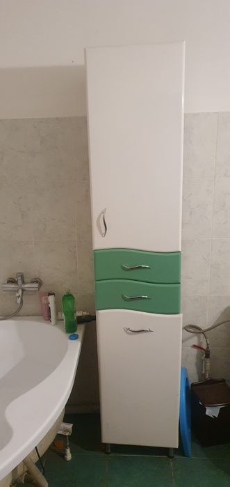 Продам шкаф в ванную комнату