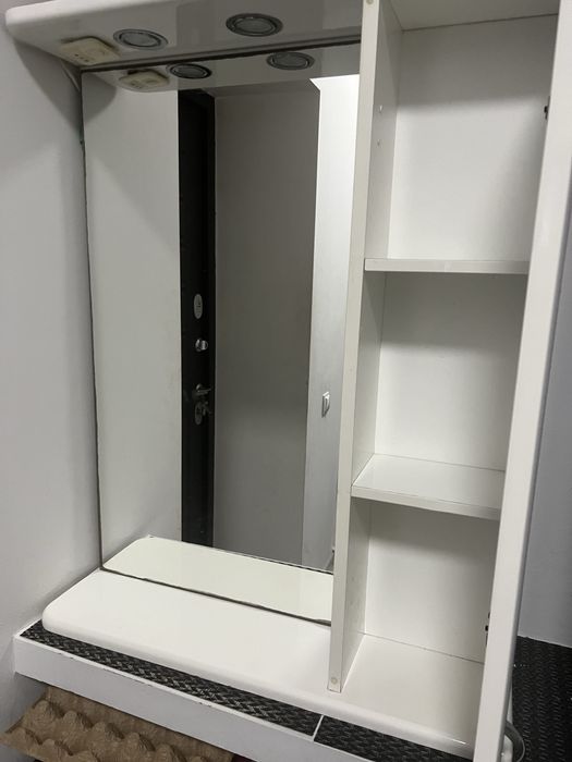 Продам полку в ванную