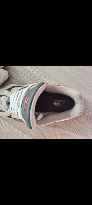 New Balance 9060 măsură 41.5