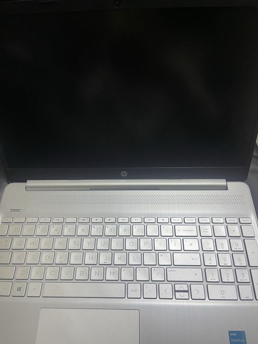 Laptop Hp Intel Pentium Gold 7505 2.00 Ghz + Incarcator