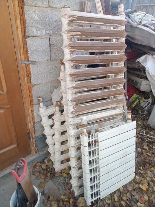 Продам батареи/ Чугунные батареи/ Отопление