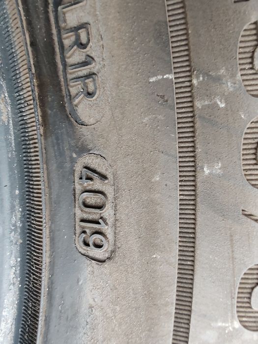 Vând anvelope second hand.