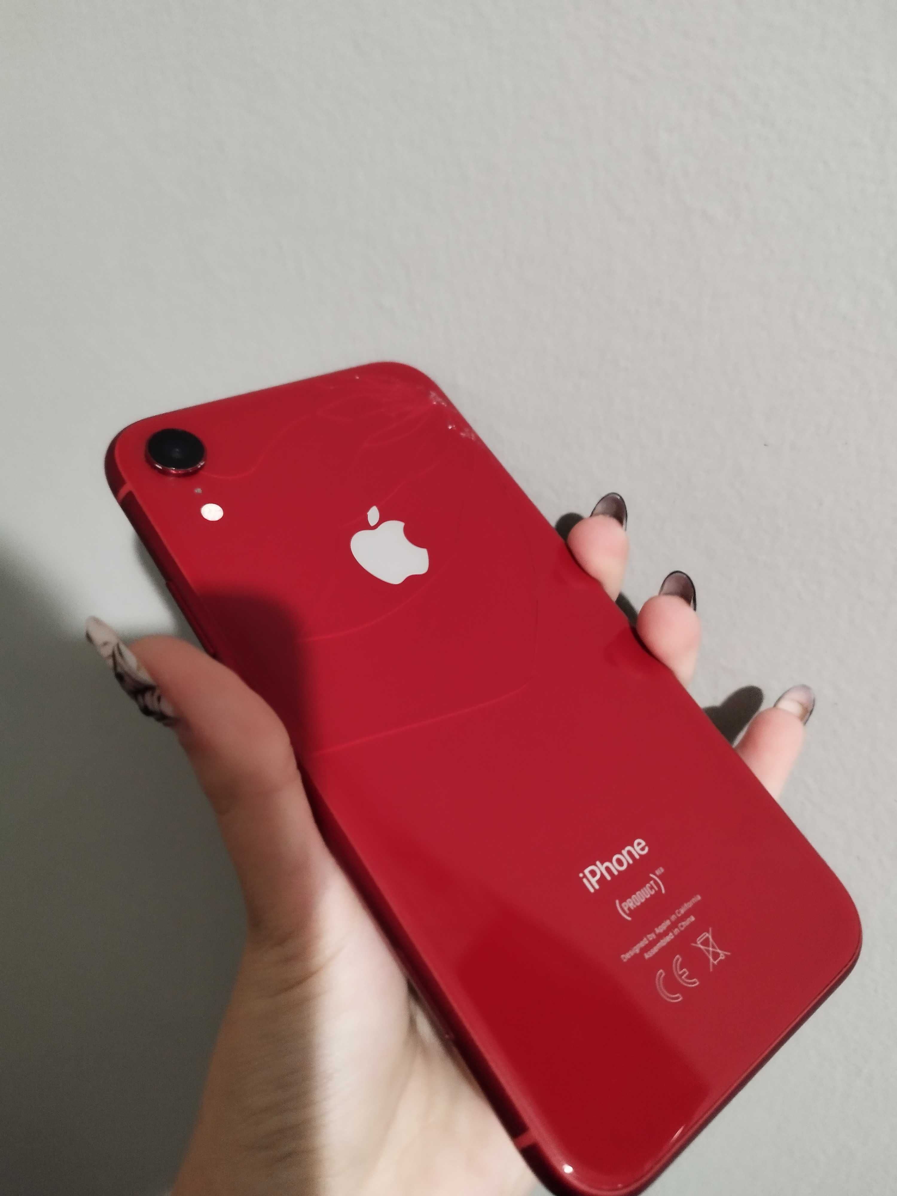 iPhone XR 64 GB червен