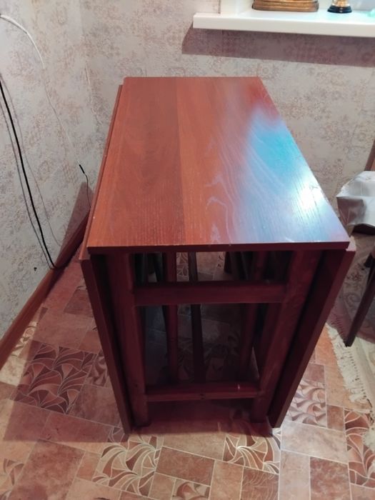 Продаем стол раздвижной