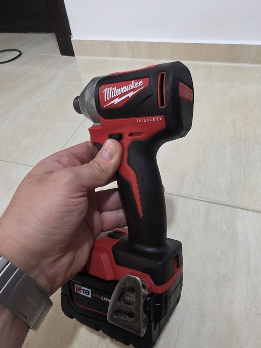 Pistol impact biți Milwaukee M18 CBLID