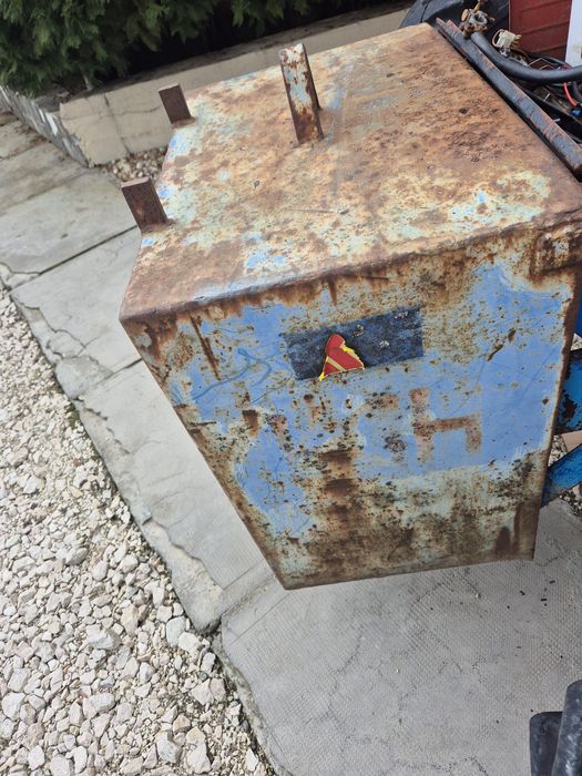 Greutate fata tractor 600-700 kg