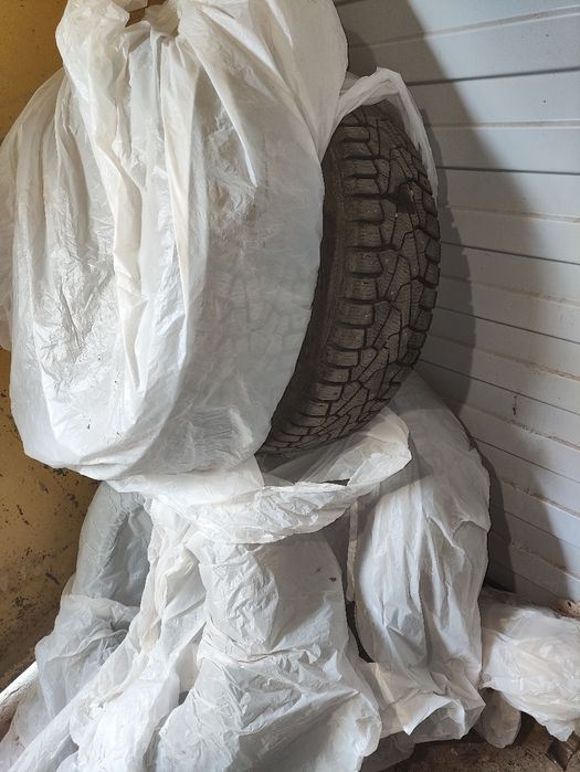 Продам зимнюю резину Pirelli