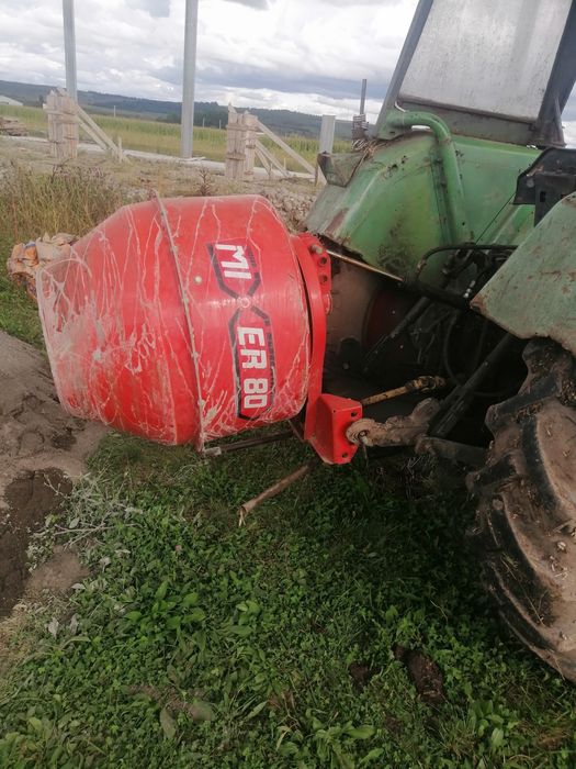 Betoniera pe tractor