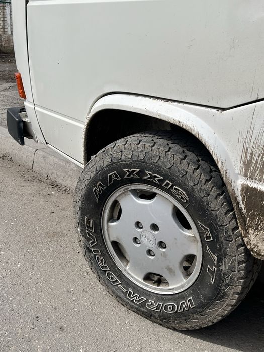 Шины 235/75/15 летние с внедорожника