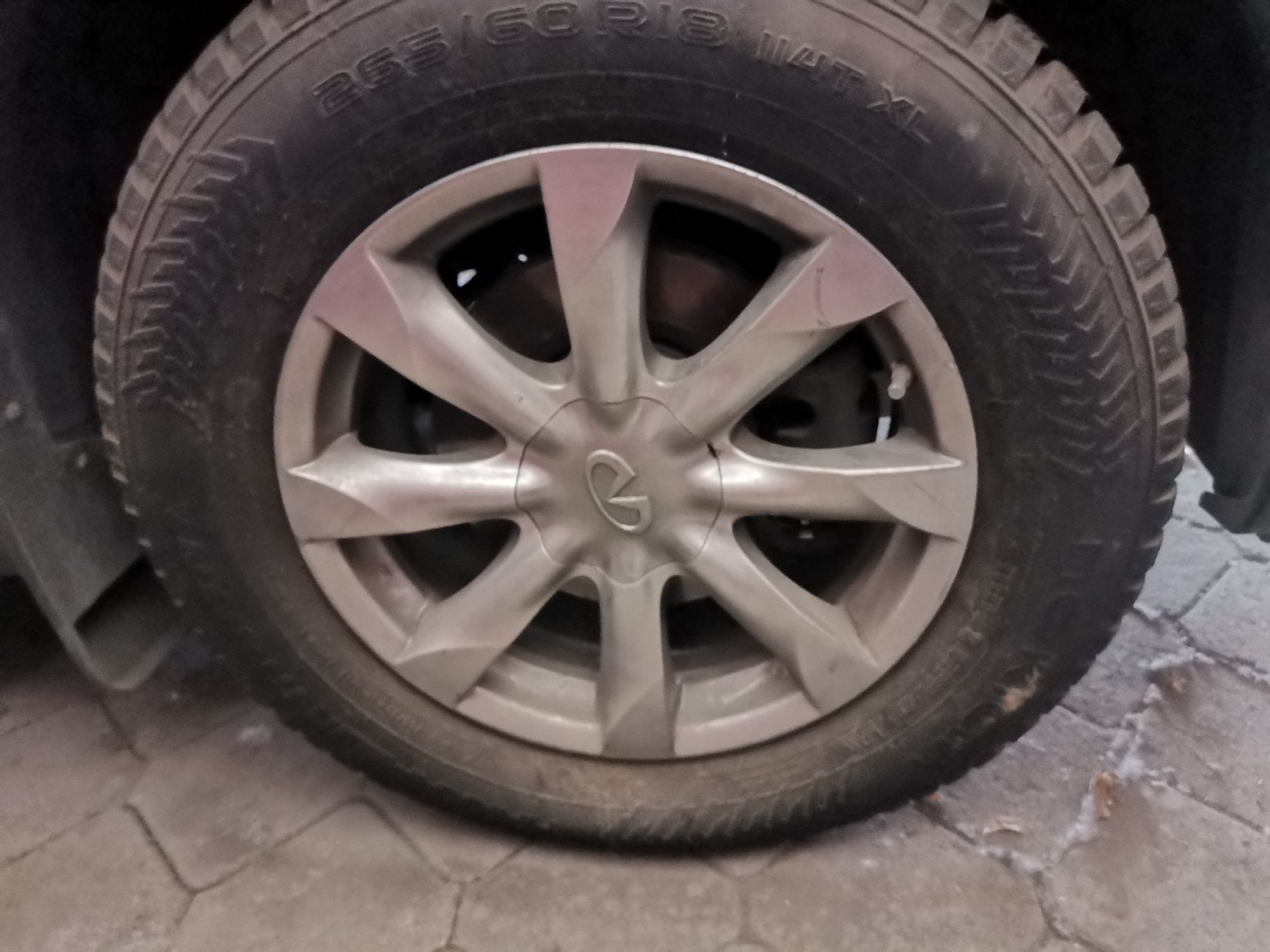 Nokian /60R18 8 suv