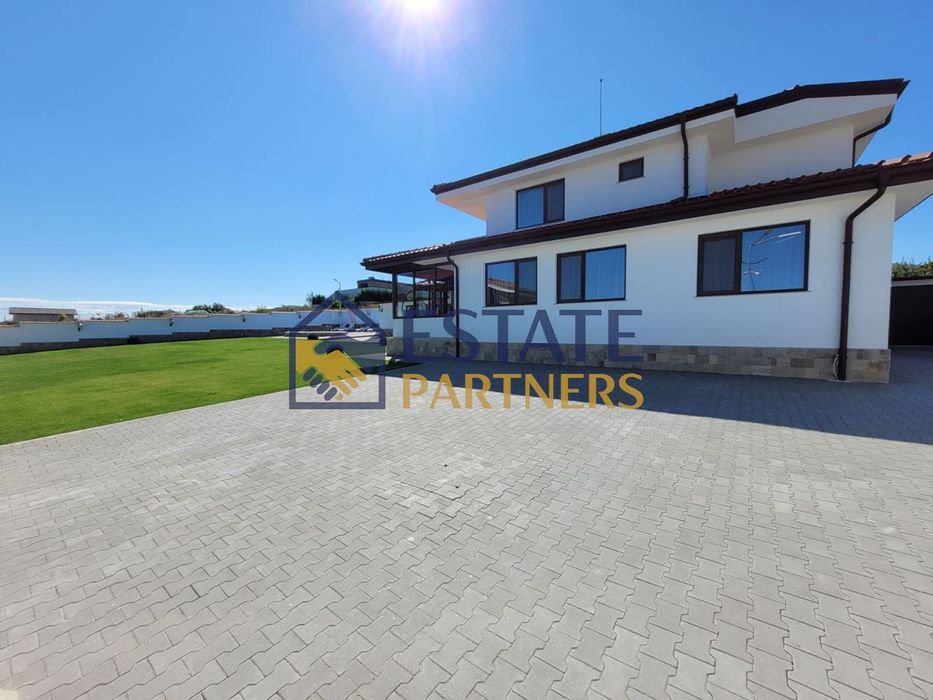 Къща в Пловдив, област-с.Марково площ 400 цена 850000