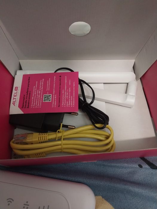 Продам роутер Altel