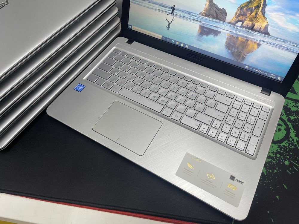 Офисный ноутбук Asus X543M-Celeron N4000/4GB/SSD256GB/UHD Graphics