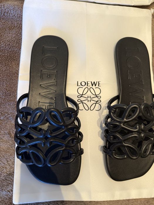 Papuci Loewe Petal Anagram noi