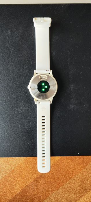 Часовник garmin vivoactive 3