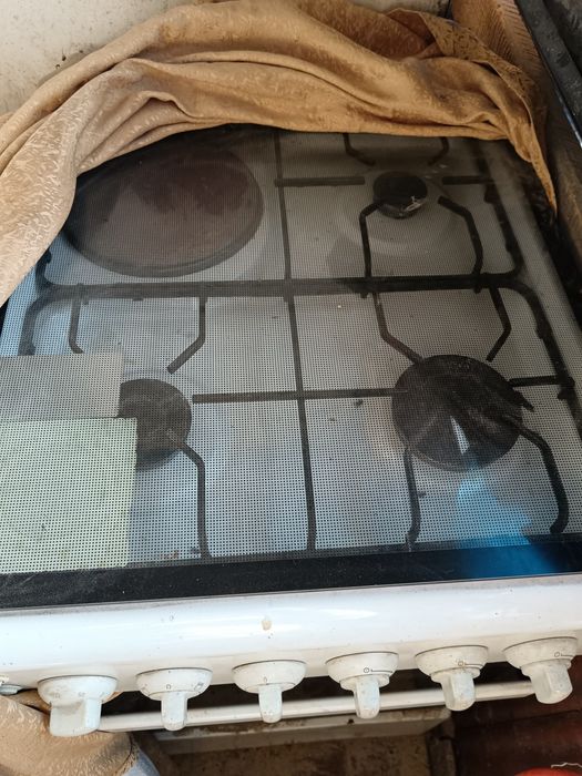 Продам газ-злектро плиту